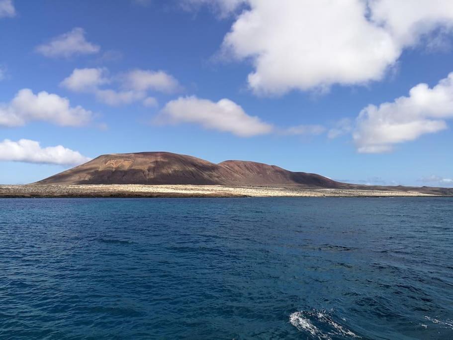 Magnifico Barco En La Graciosa Hotel Caleta de Sebo Eksteriør billede